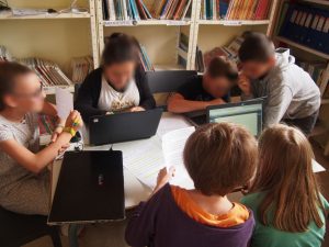 Travaille de création d'un récit collaboratif à l'école élémentaire de Champagné Saint Hilaire